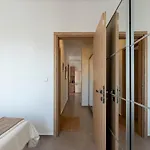 Pounta ,2br W Shared Pool,fiora I