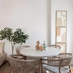 Pounta ,2br W Shared Pool,fiora I Tatil Evi *