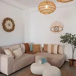 Pounta ,2br W Shared Pool,fiora I Tatil Evi