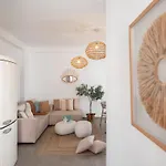 Tatil Evi Pounta ,2br W Shared Pool,fiora I Pounda