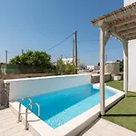 Pounta ,2br W Shared Pool,fiora I Tatil Evi Pounda