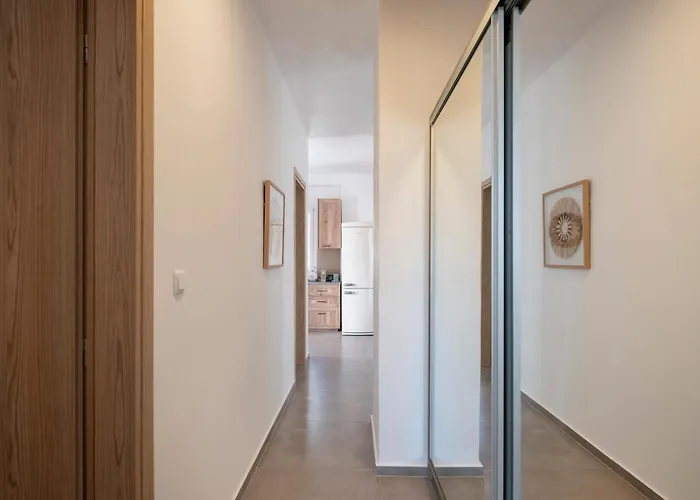 Pounta ,2br W Shared Pool,fiora I *