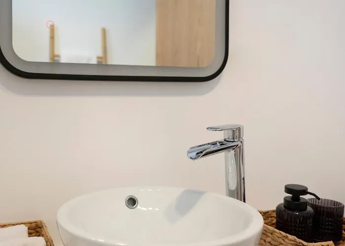 Pounta ,2br W Shared Pool,fiora I *