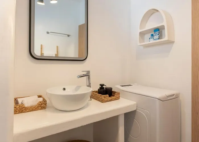 Pounta ,2br W Shared Pool,fiora I *