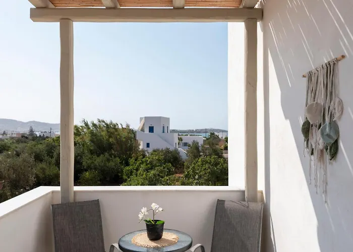 Pounta ,2br W Shared Pool,fiora I