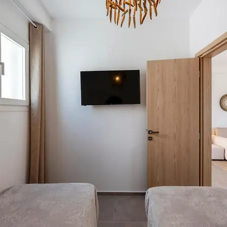 Pounta 2 - Shared Pool Holiday home *