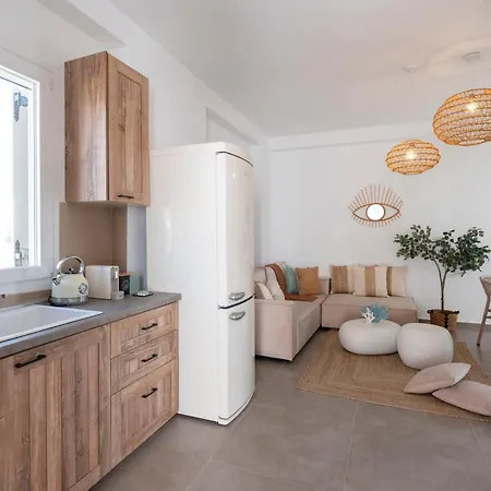 Pounta ,2br W Shared Pool,fiora I * Pounda