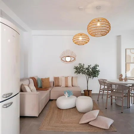 Pounta ,2br W Shared Pool,fiora I * Pounda