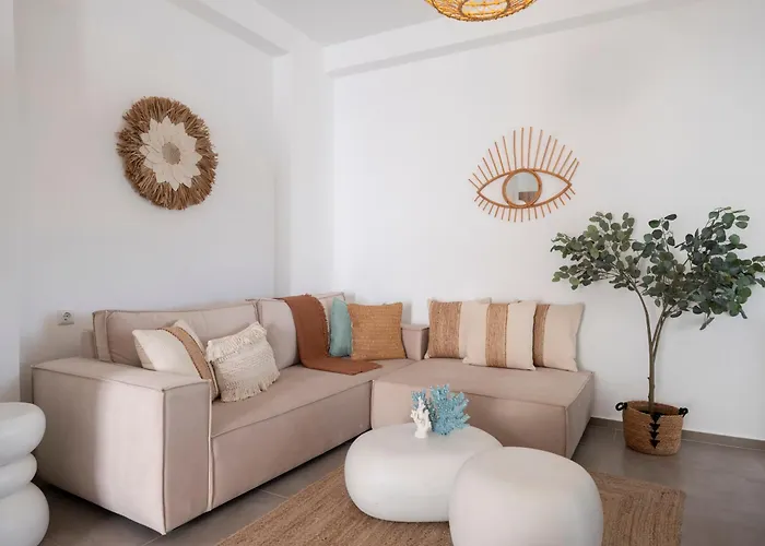 Pounta ,2br W Shared Pool,fiora I Casa de Férias Pounda